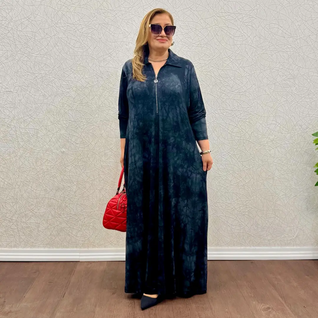 Batik Desen Tesettür Fermuarlı Elbise · Siyah