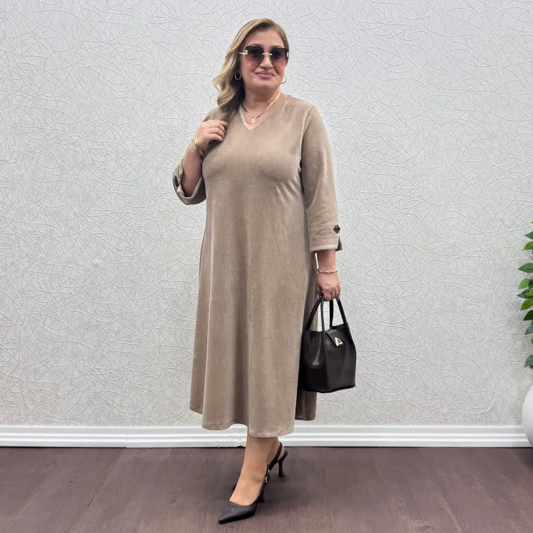 Büyük Beden Likralı Kadife V Yaka Elbise · Taş