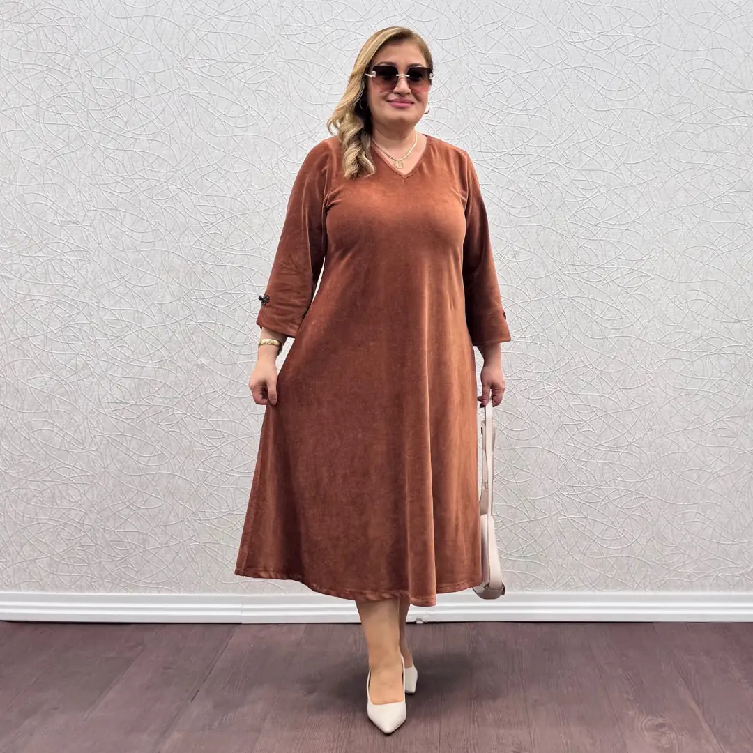 Büyük Beden Likralı Kadife V Yaka Elbise — Taba — görsel 2