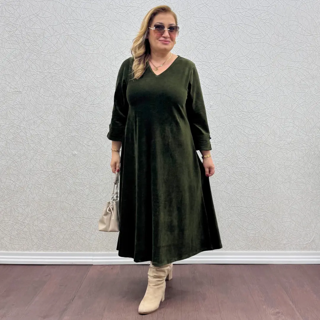 Büyük Beden Likralı Kadife V Yaka Elbise · Yeşil